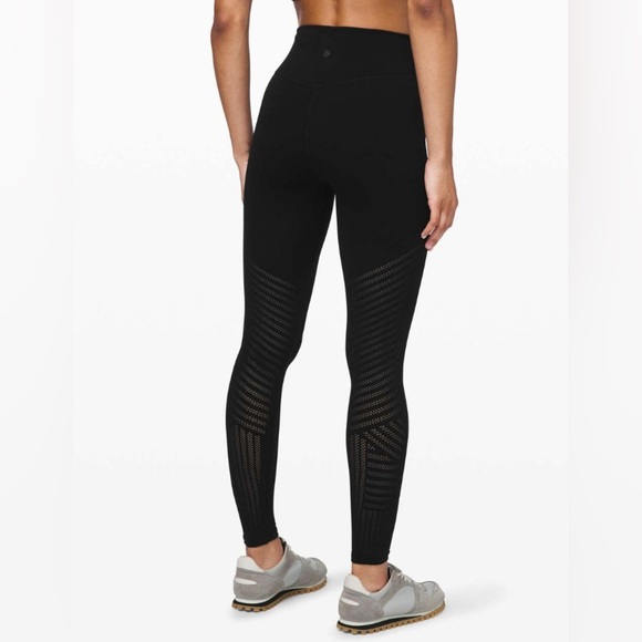 Lululemon Women's Size 6 Reveal High Rise Tight Mesh Stripes Leggins Black - Picture 1 of 11